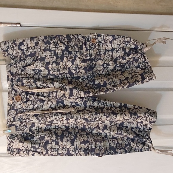 Board shorts / cargo unisex tag says size 11 - Picture 1 of 5